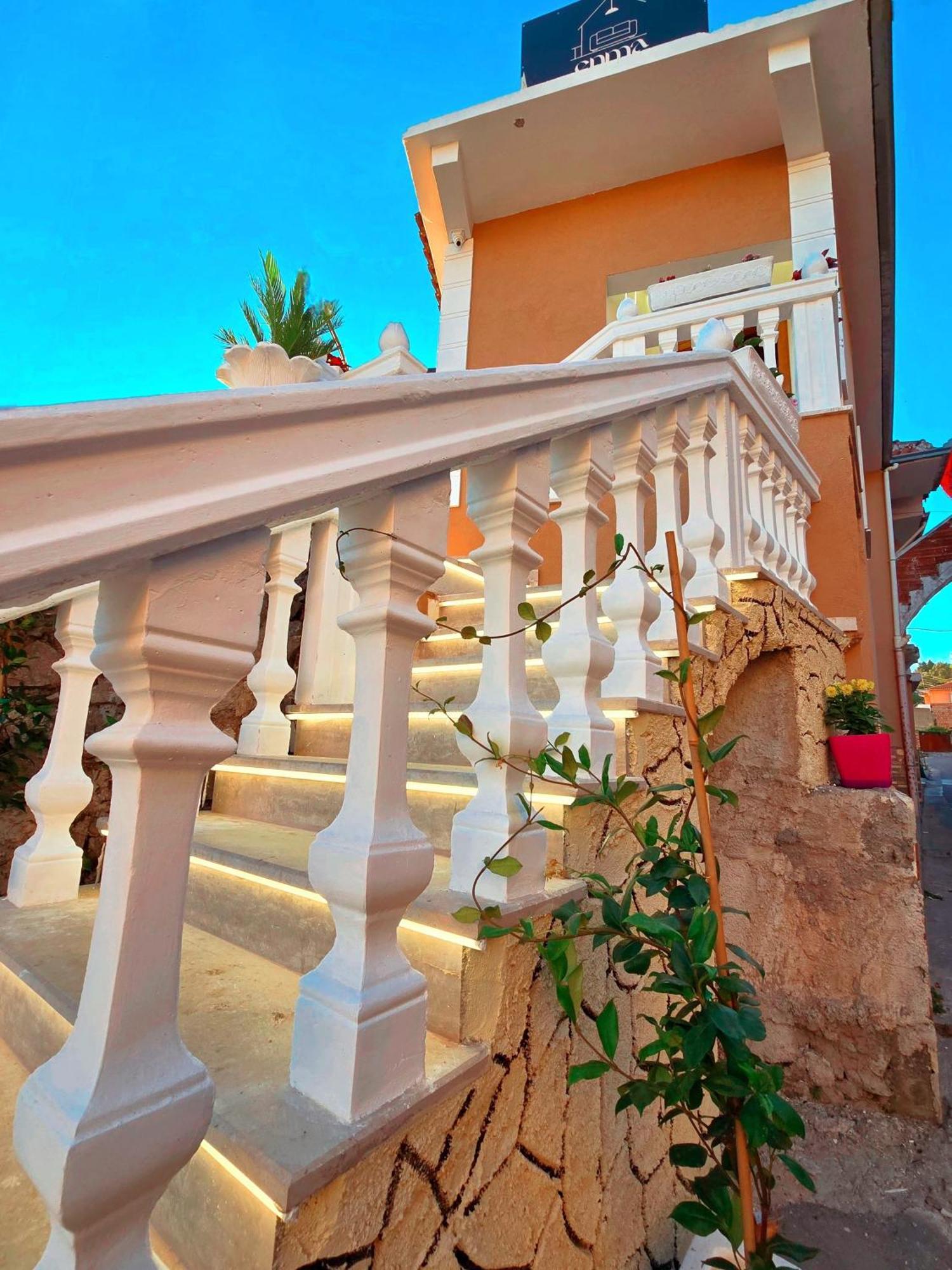 Enma Rooms Kruje Exterior photo