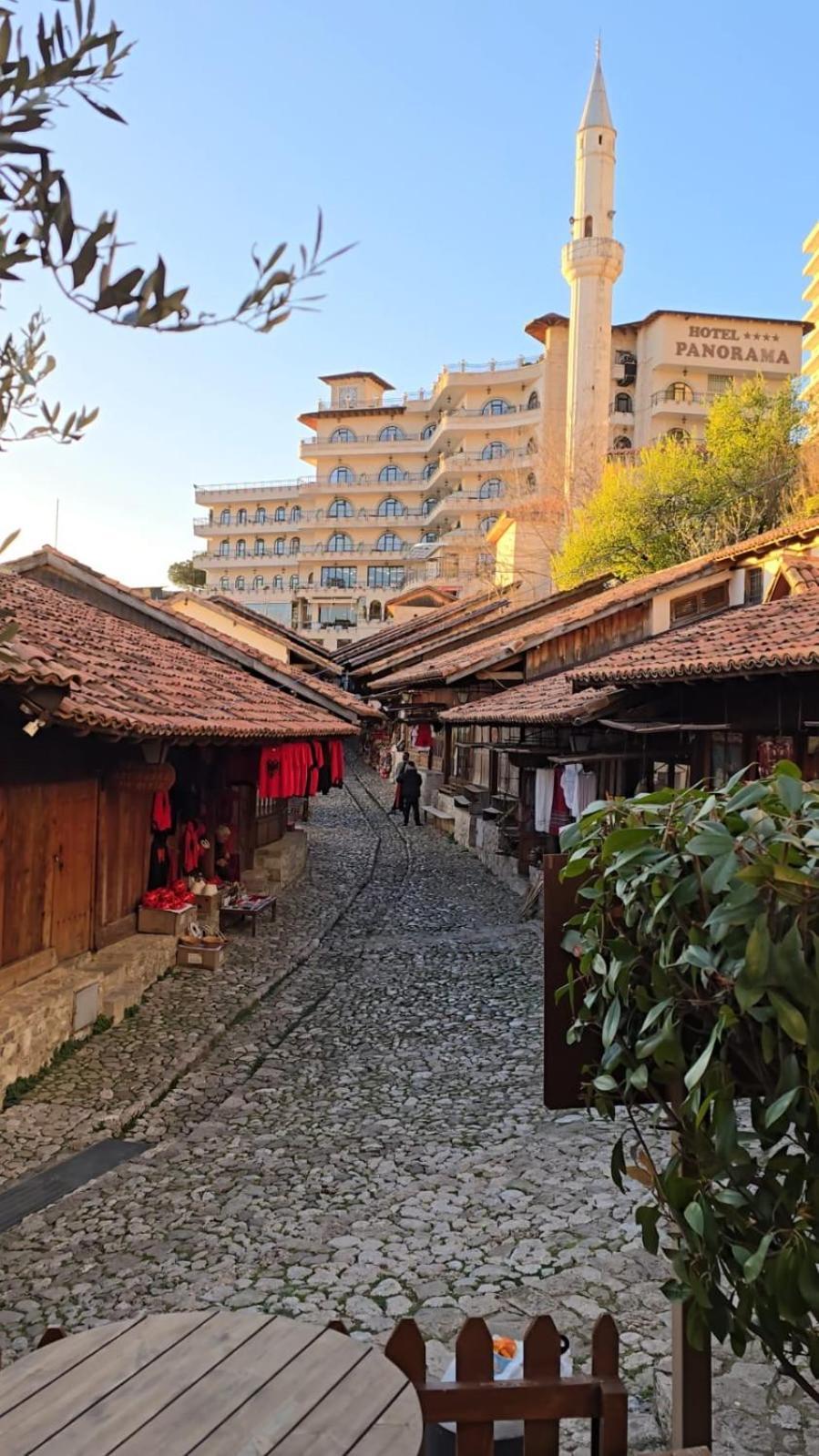 Enma Rooms Kruje Exterior photo